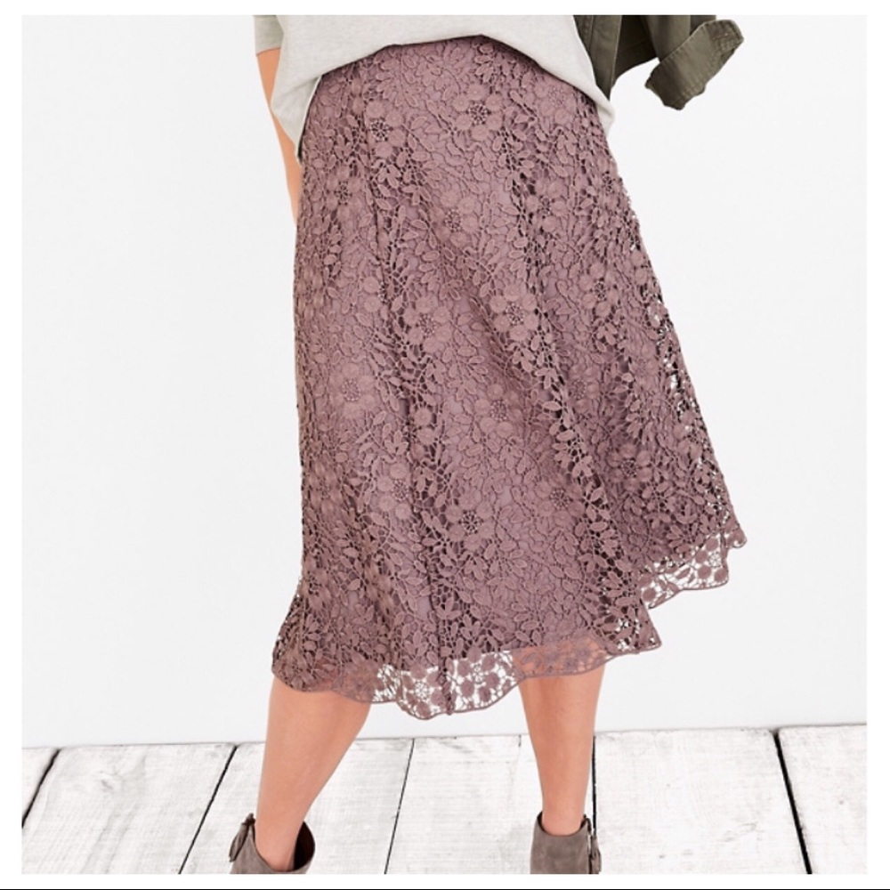 🥂SOLD🥂GARNET HILL Spiced Plum Lace Skirt - Picture 8 of 8